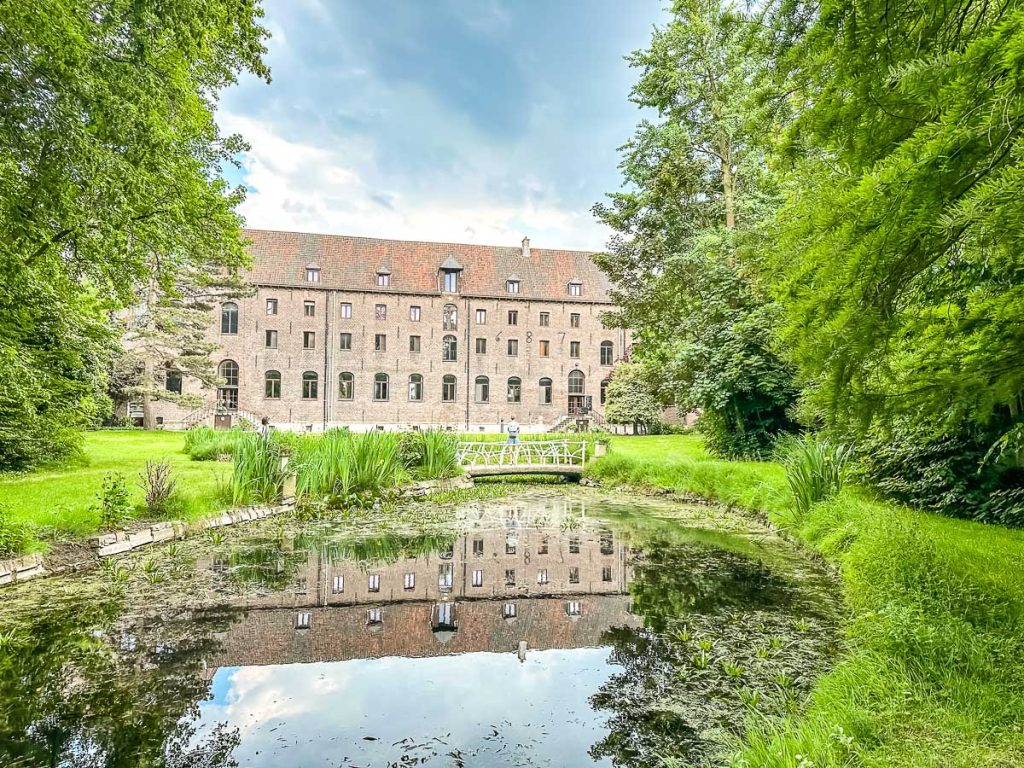 Kar­me­li­ter­klos­ter