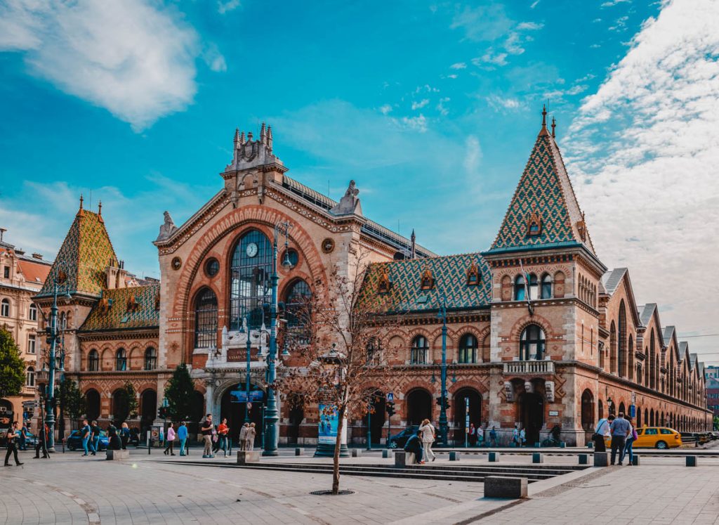 Die große Markthalle in Budapest 