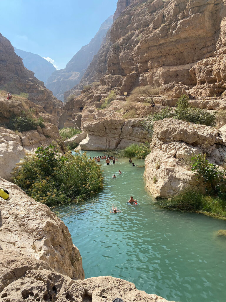 Kristallklare Pools im Wadi Shab, Oman
