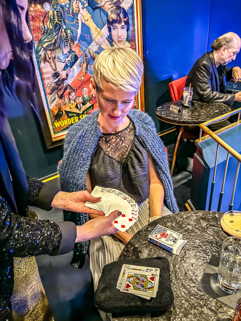 Chicago Magic Lounge