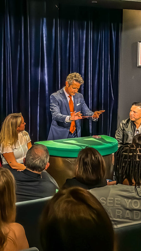 Chicago Magic Lounge