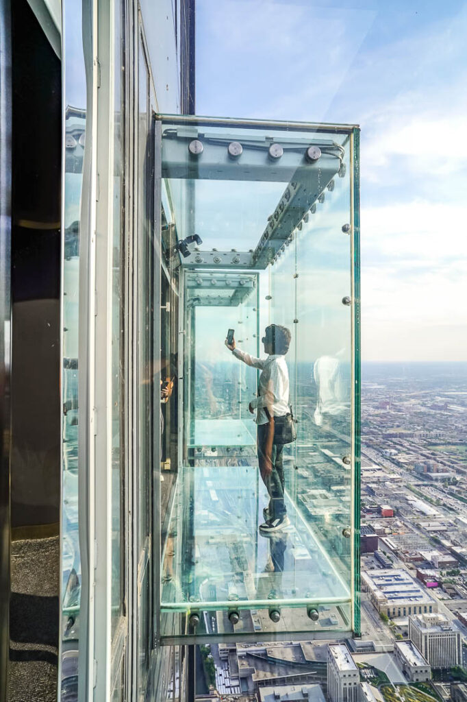 Skydeck Chicago at the Willis Tower | Chicago Sehenswürdigkeiten