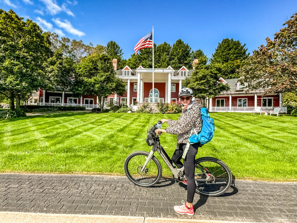 Leelana Wine Trail Biketour. Leih dir af deiner Michigan Rundreise in Suttons Bay ein Rad und fahre zu den schönen Weingütern