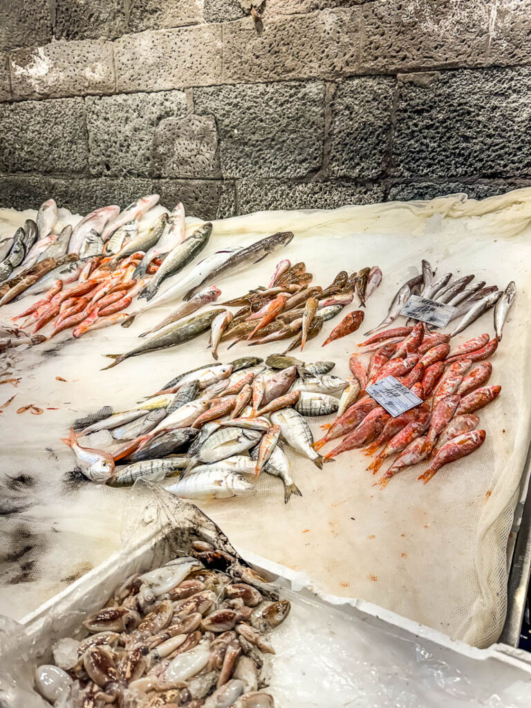 Fischmarkt Catania, Sizilien Rundreise