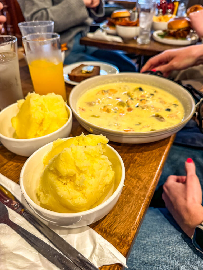 Derry~Londonderry Badgers Bar