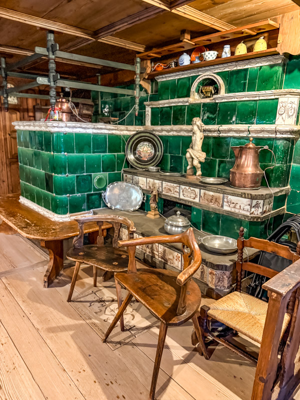 Das Hüsli im Hochschwarzwald - in der Serie Schwarzwaldklinik stellt es das Wohnhaus von Dr. Prof. Brinkmann da