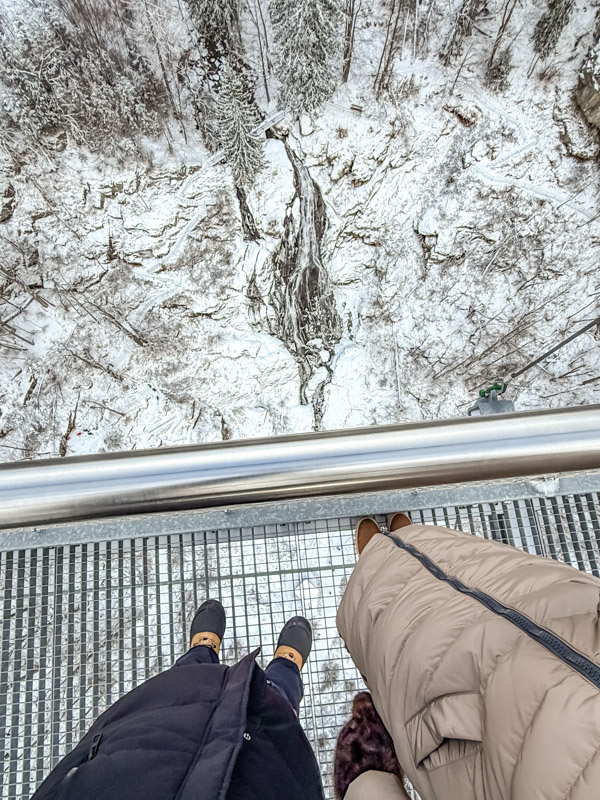 Blick von der Blackforestline auf die Todtnauer Wasserfälle