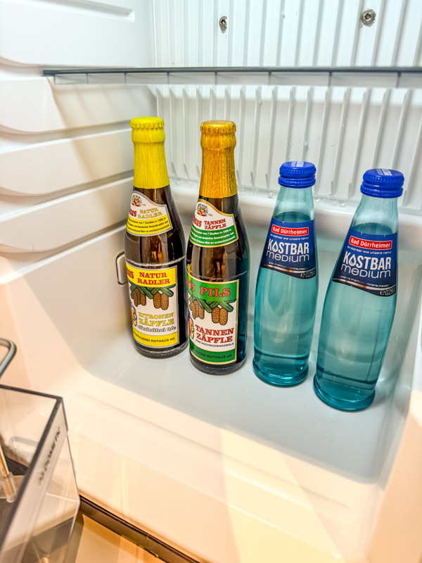 Die Minibar im Rothaus Hotel wird jeden Tag kostenfrei aufgefüllt