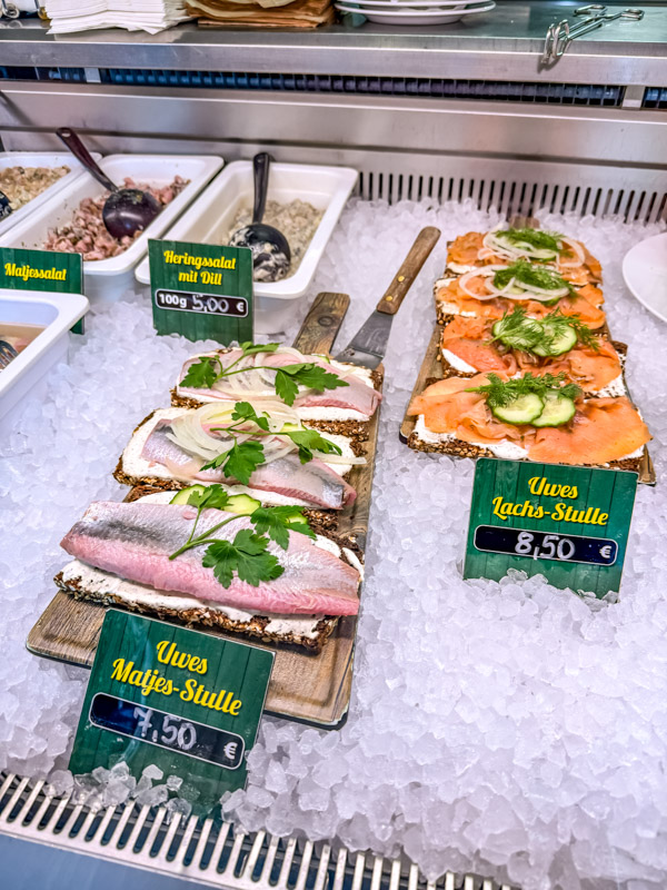 Leckere Fischbrötchen auf Usedom